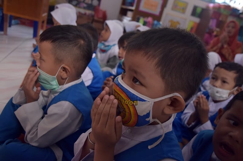 Cara Menumbuhkan Empati pada Anak agar Menjadi Pribadi yang Peduli Sesama